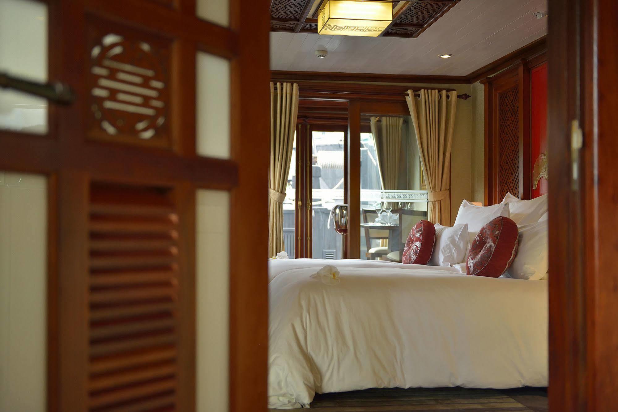 Paradise Peak Cruise Ha Long Exterior photo